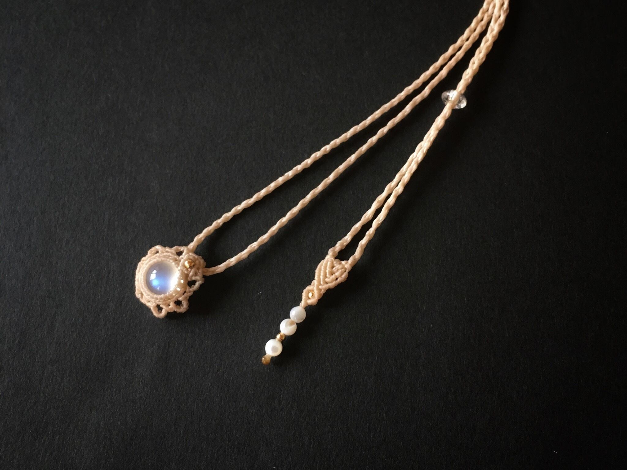 ペリステライト macramé necklace