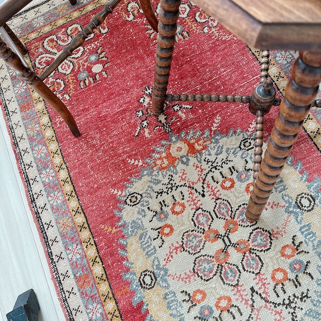 トルコ ヴィンテージラグ TR002 | ギュネイ | 95cm × 209cm