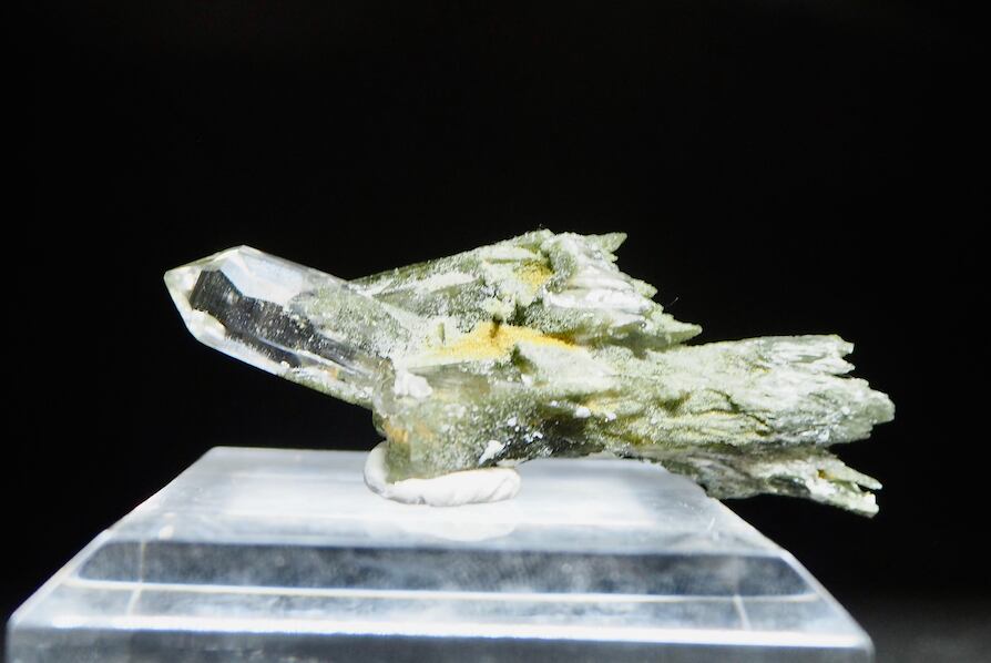 【ヒマラヤ産  】ポイント水晶 クリスタル クローライト