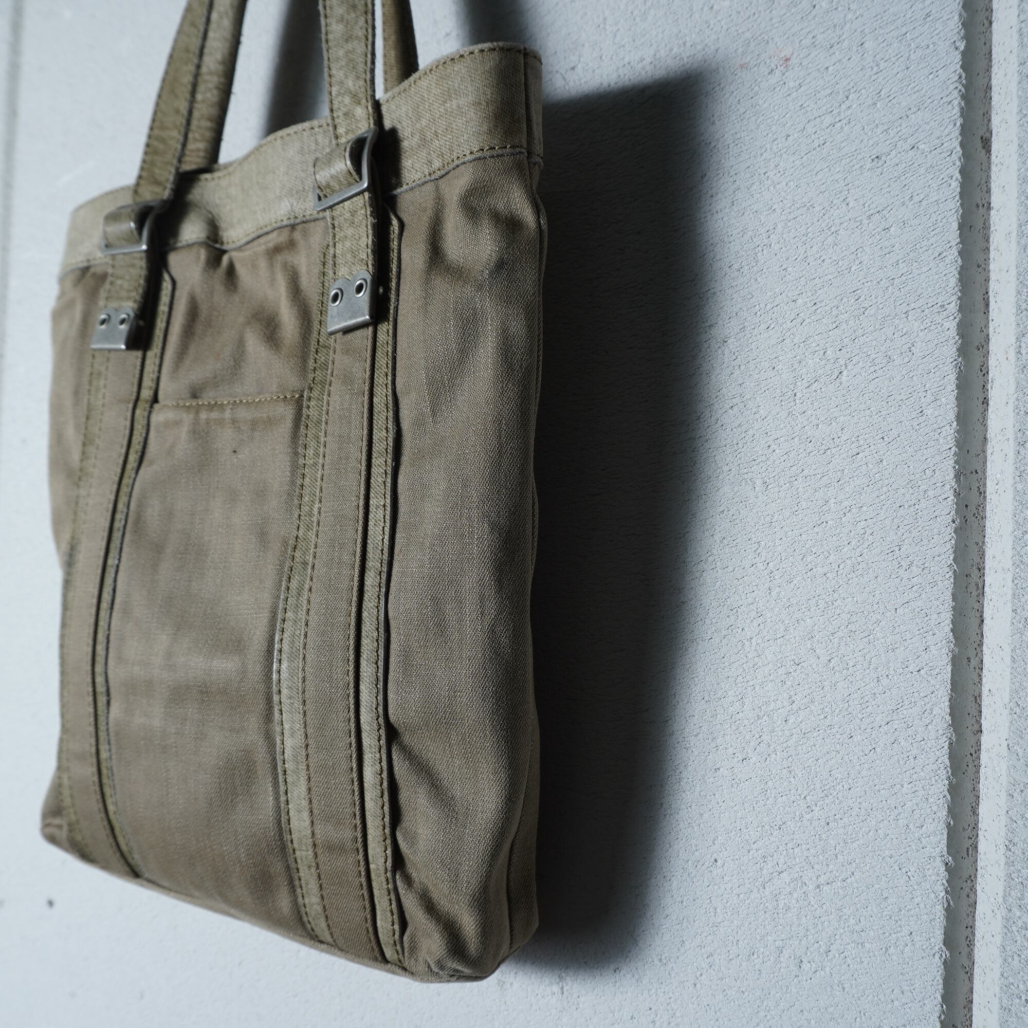 Vivienne Westwood】ヴィヴィアンウエストウッド オーブロゴキャンバス