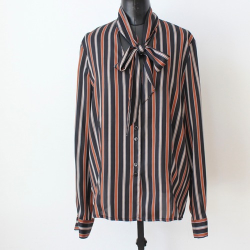 VICOL ストライプソフトサテンボウタイブラウス ITALY:GGZ181 ¥17,800+tax