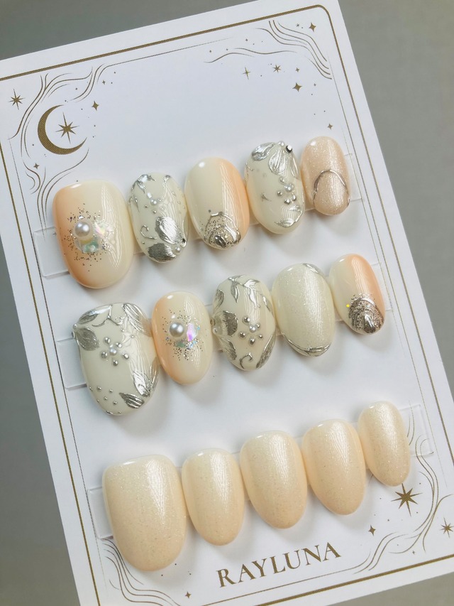 【#942】繰返し使える15枚セット【プレミアム】ネイルチップ／ピーチ ホワイト／ショートアーモンド／XY502