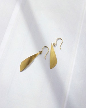 K18 Swaying Leaves Earrings