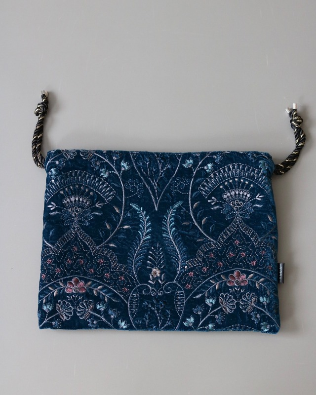 インド刺繍ファブリック　スクエア巾着バッグ