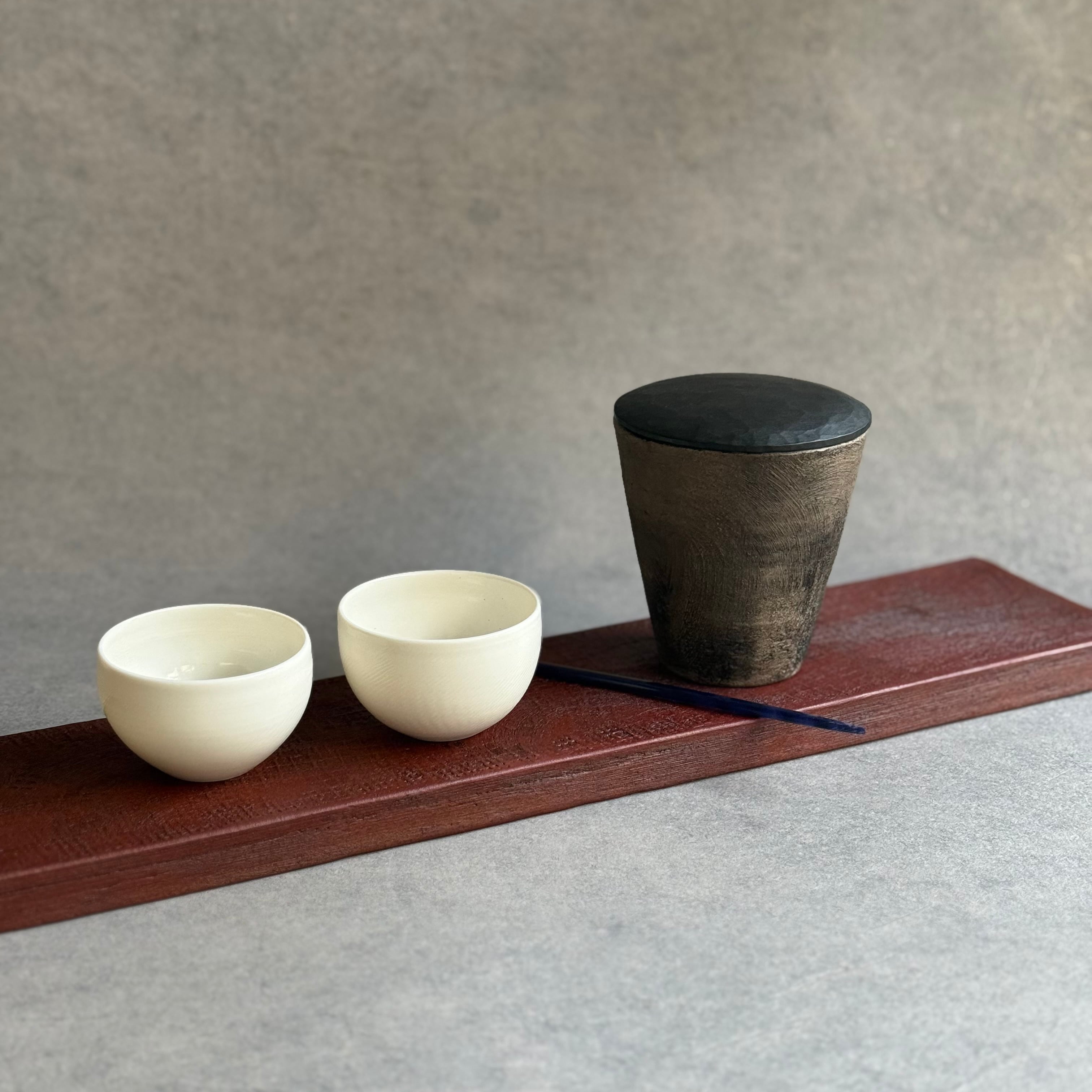 西川聡 赤い長板皿 | gallery 一白