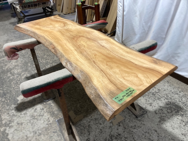 クス9359　楠　一枚板無垢材　1680x550-450-550x40mm ダイニングテーブル 　ローテーブル　センターテーブル　天板　樟　くすのき