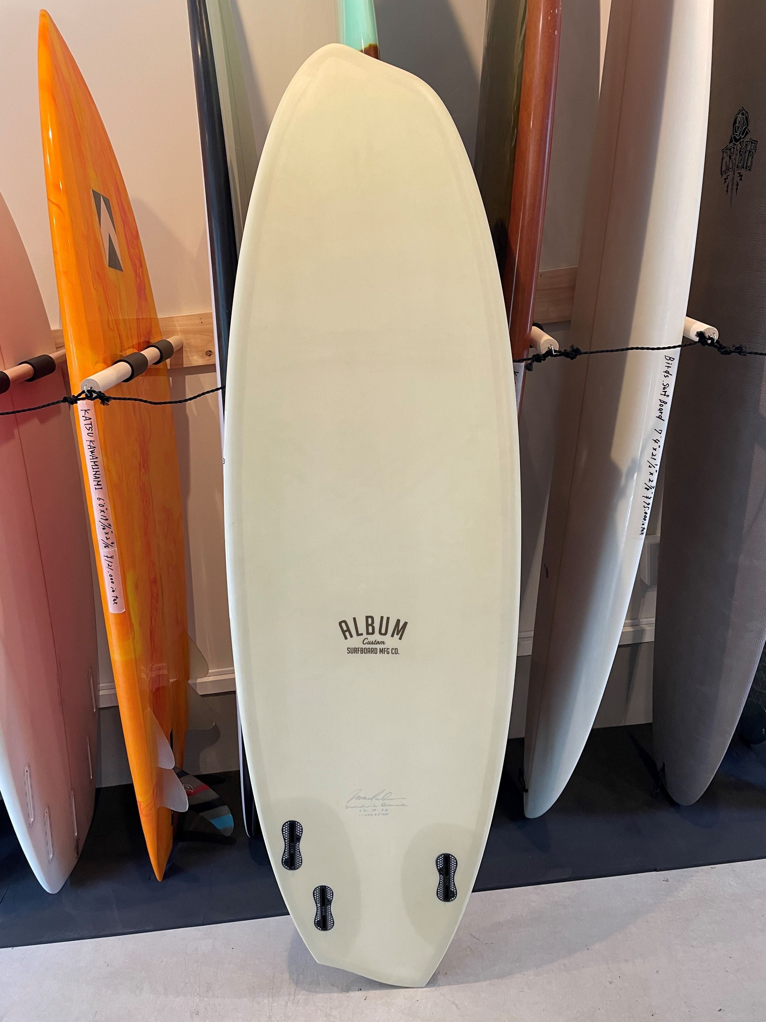 ALBUM SURF BOARD 5'6 | Mild Wild powered by BASE