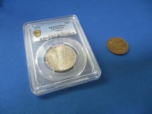 サンマリノ・500リラ銀貨☆1976年／未使用／城壁の国章とオリーブの木