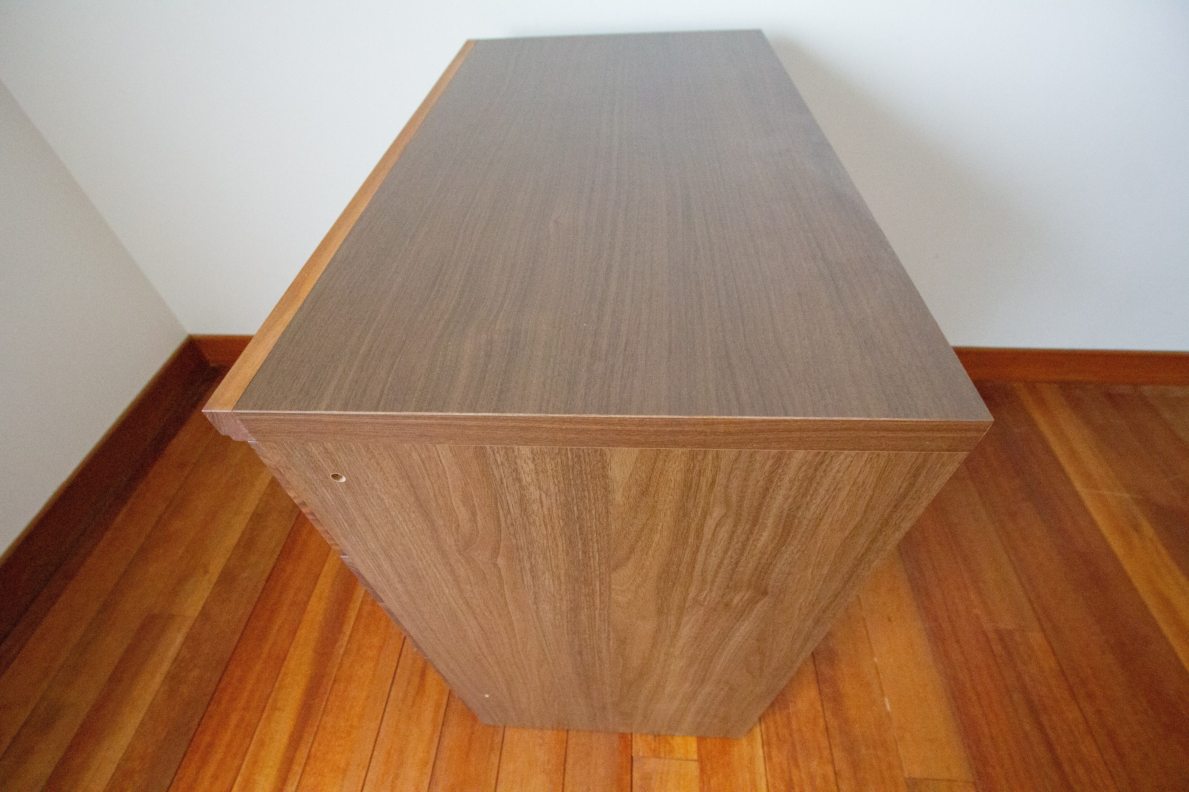 無垢材キッチンボードとお気に入りのキッチンへ。」 ウォールナット色