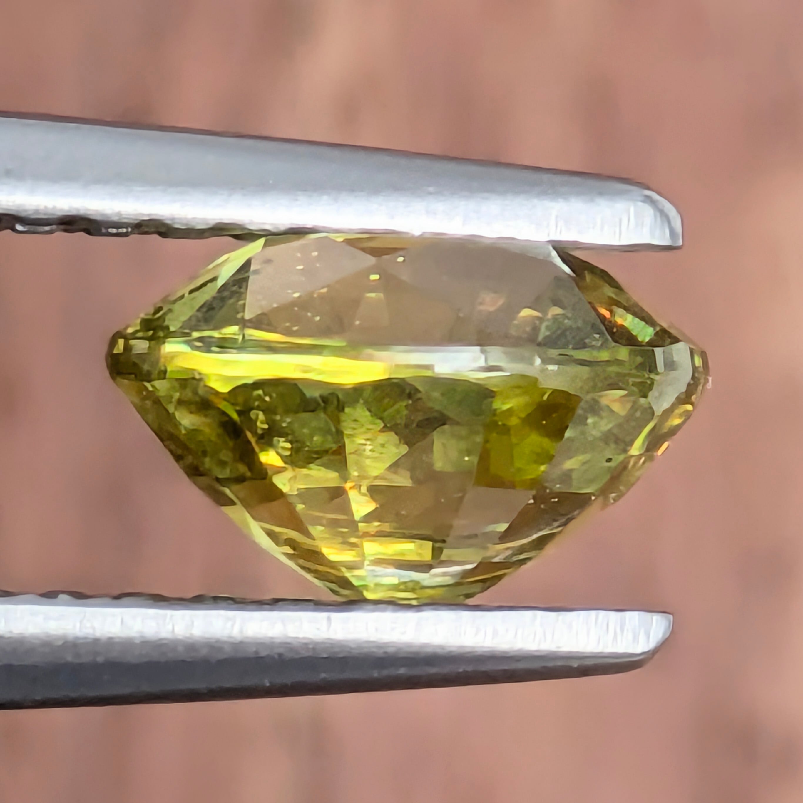 たつみギラギラファイア☆マダガスカル産スフェーン☆ペンダント