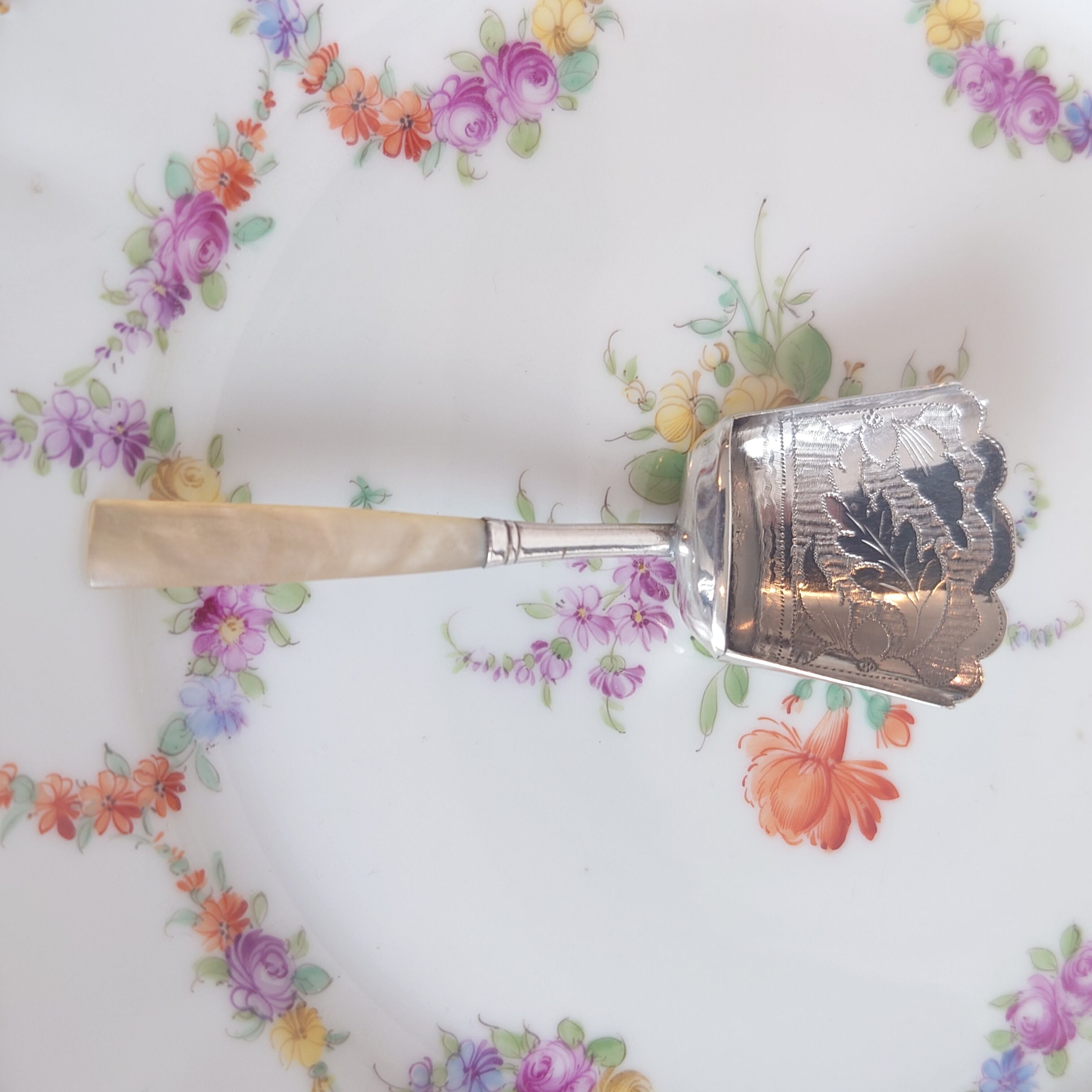 白蝶貝ハンドル 純銀 ティーキャディースプーン 1818年 | アンティーク