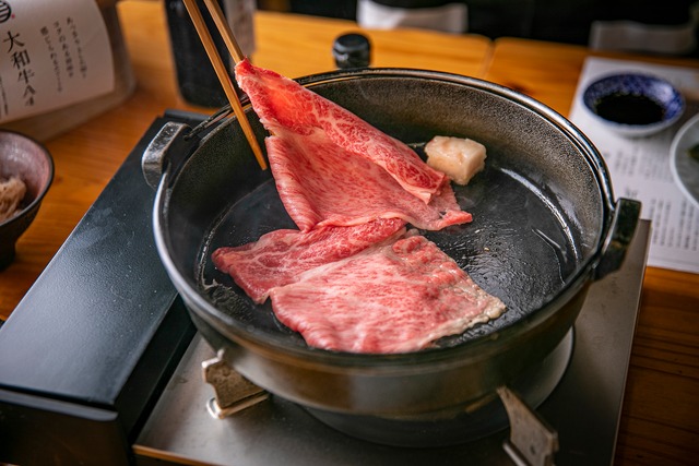 【年末年始お届け】大和牛A4すき焼き用牛肉／肩ロース400g　奈良の恵みの割り下付き