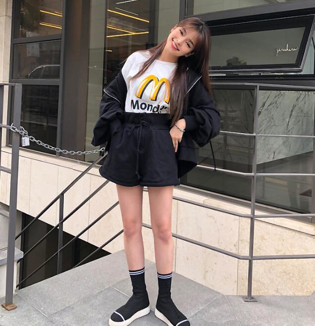 パーカーセットアップ ショートパンツ ボリューム袖 カジュアル シンプル 可愛い Luluca 韓国トレンドファッションluluca ルルカ