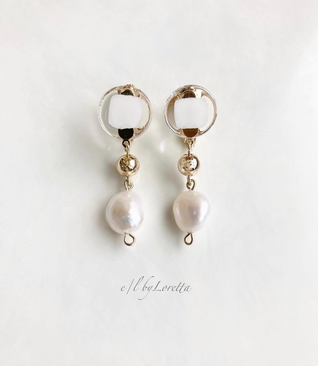 Mini circle 淡水パール × metal ball pierce/earring(White) [cc]