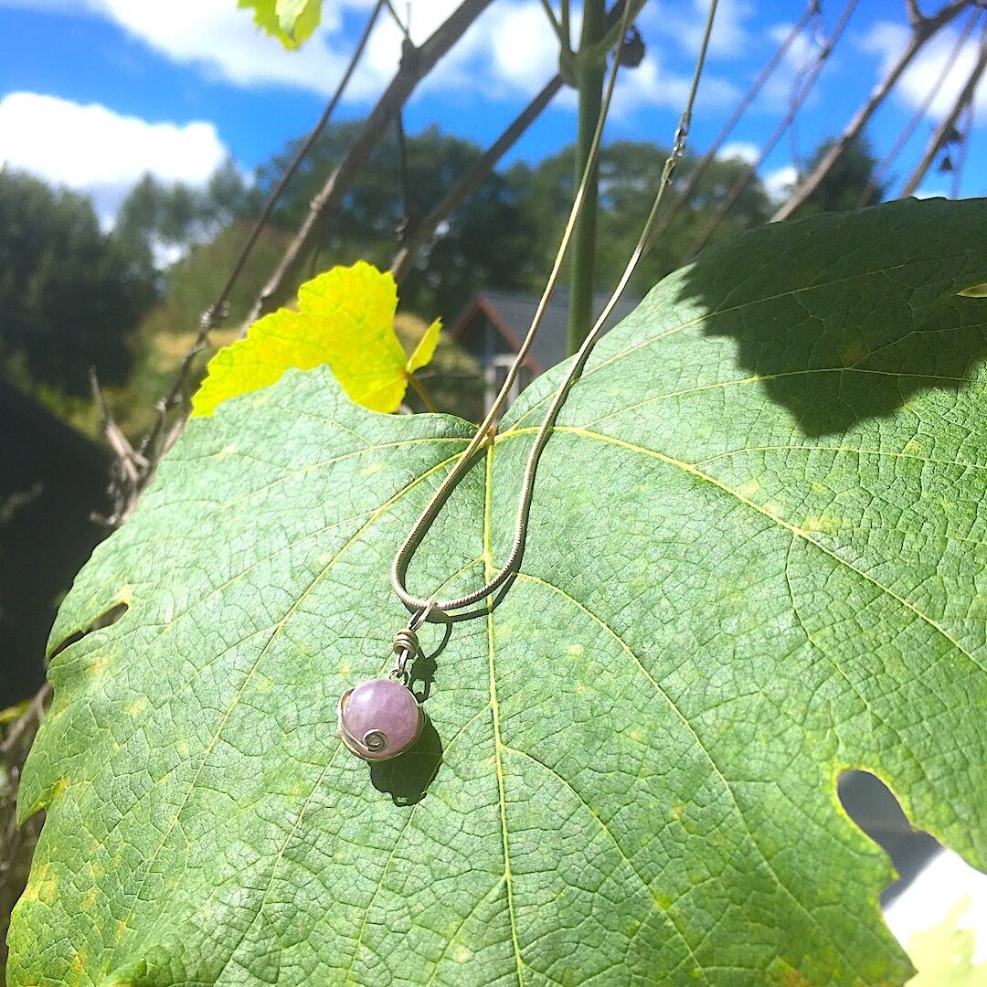 【一点物】✦⋆.· パープルヘイズ ✦ 小さな惑星のアメジストころころボールネックレス ·.⋆✦