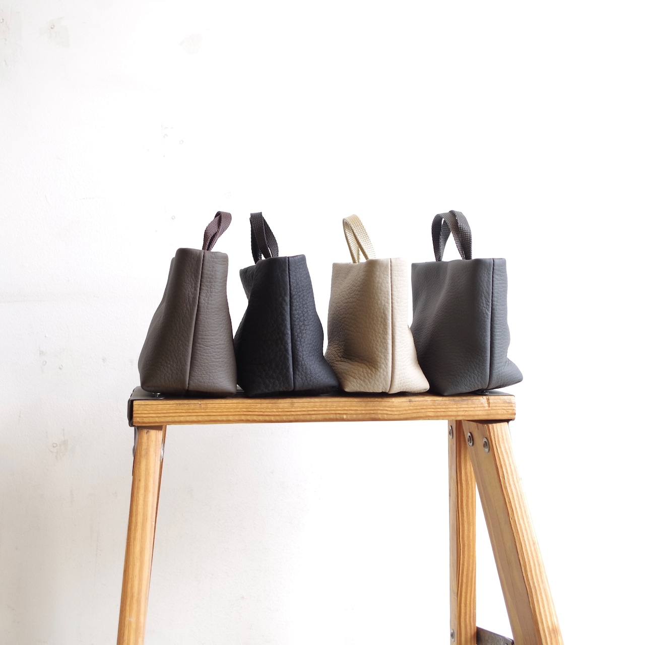 E R A. EO SHRINK SO TINY TOTE BAG SA04S