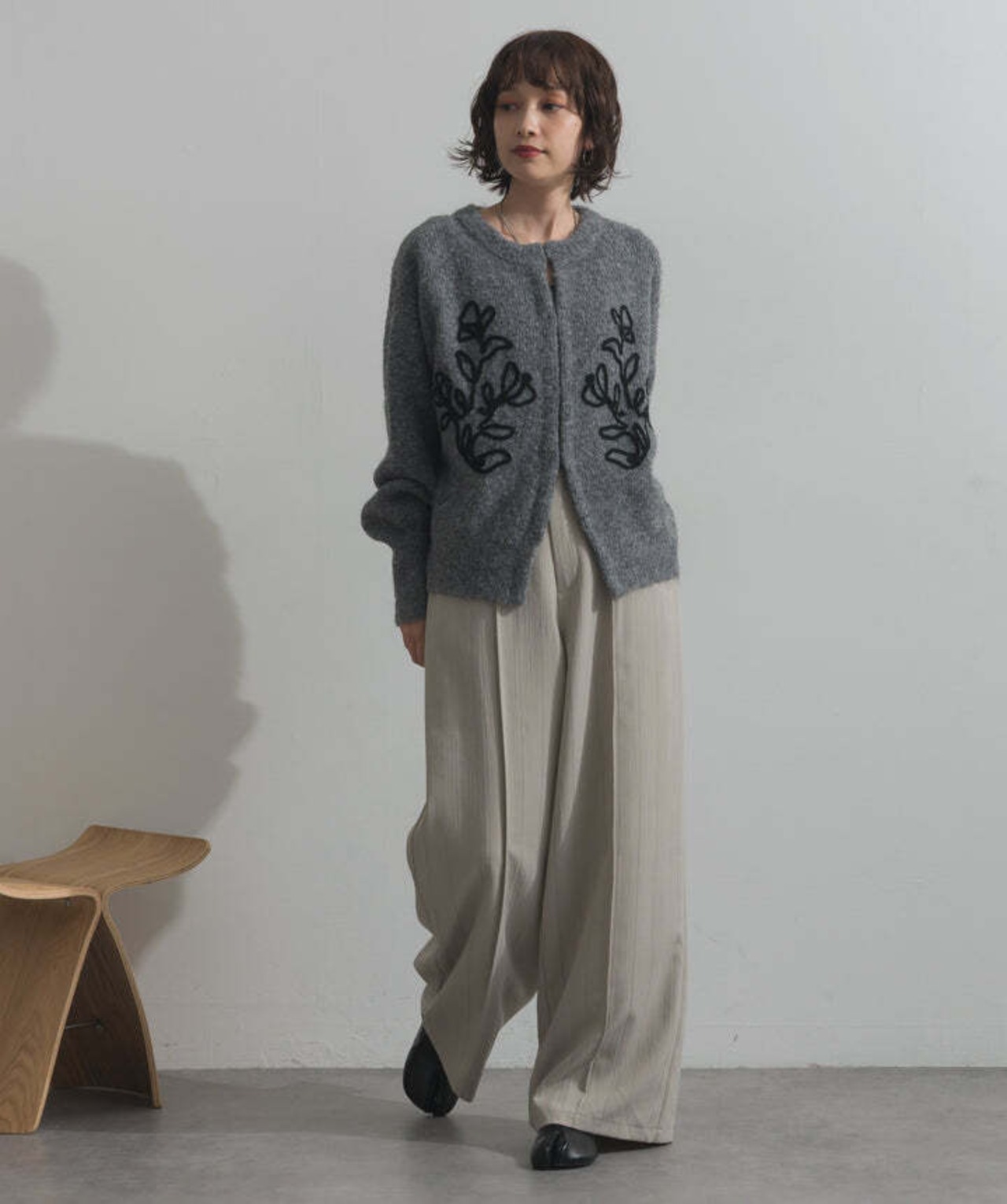HD255009 テープ刺繍ニットカーディガン gray