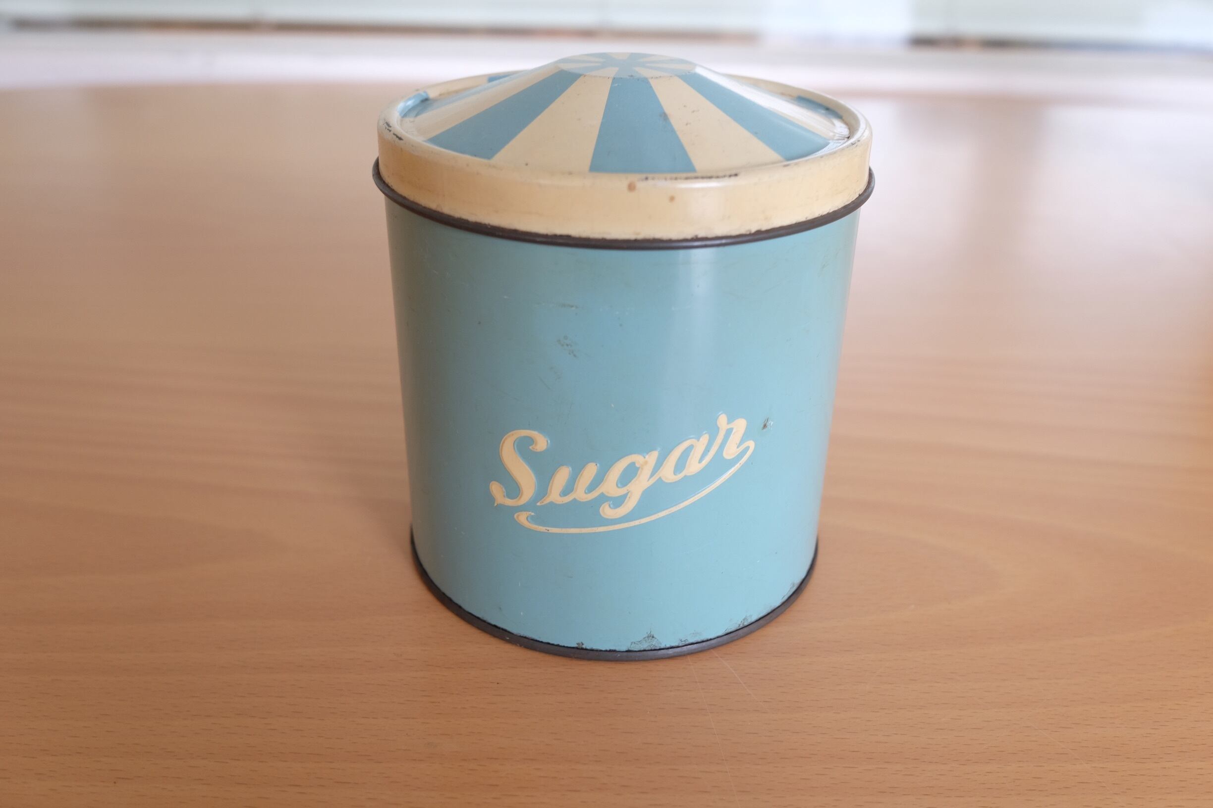 英国　Regency Ware　リージェンシー　ウェアー社製　SUGAR 砂糖缶　サーカステント柄スカイブルー
