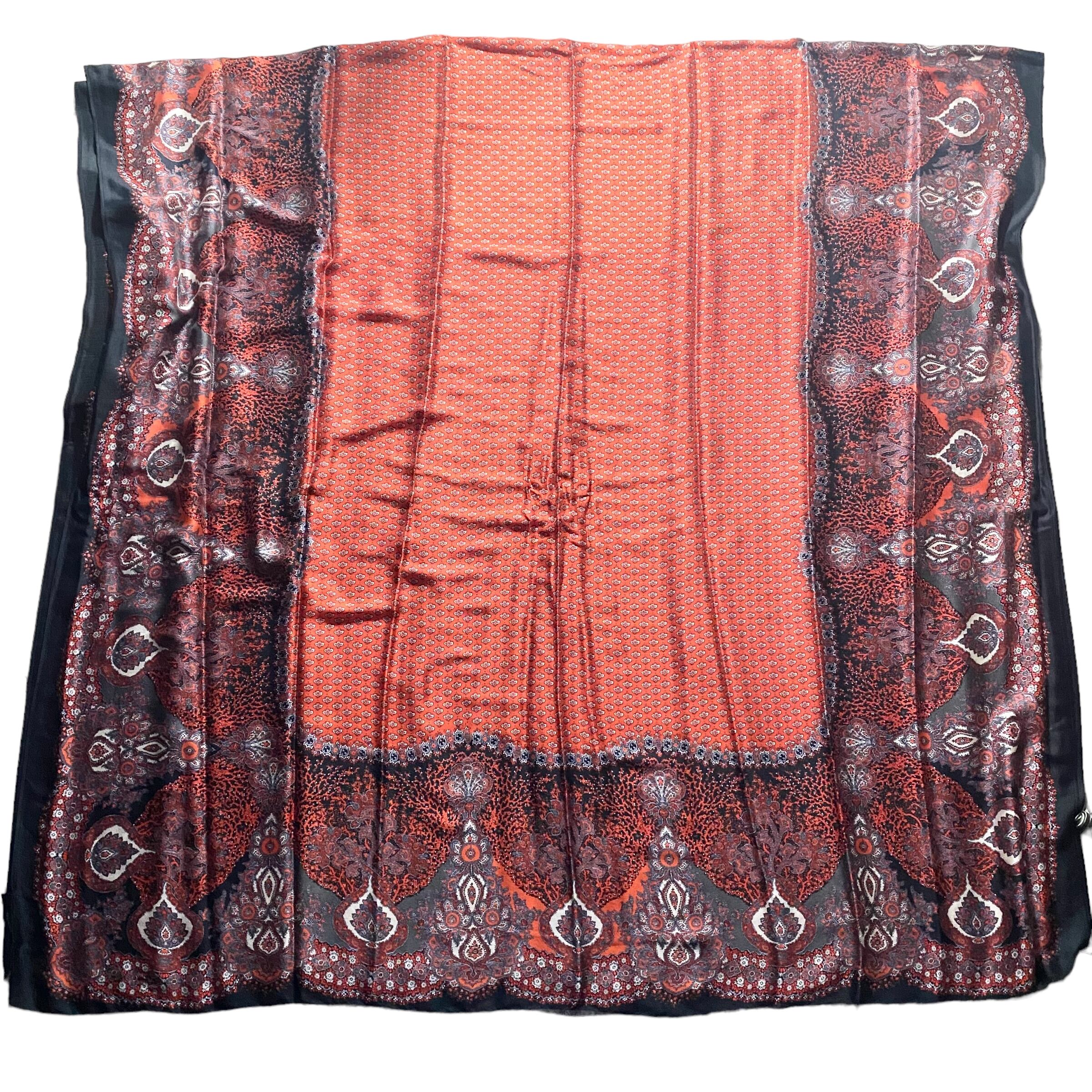 GUCCI by Frida Giannini super large silk scarf | NOIR ONLINE