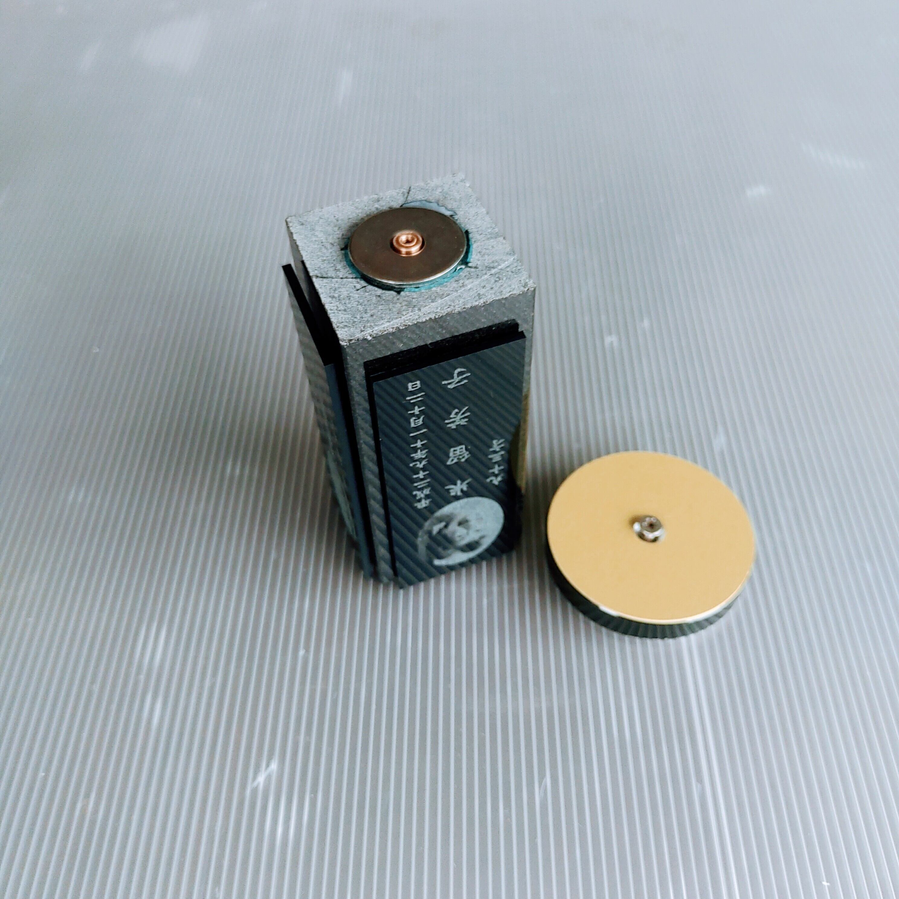 回転位牌　４人用悠想天回　4R50A黒　２名様分