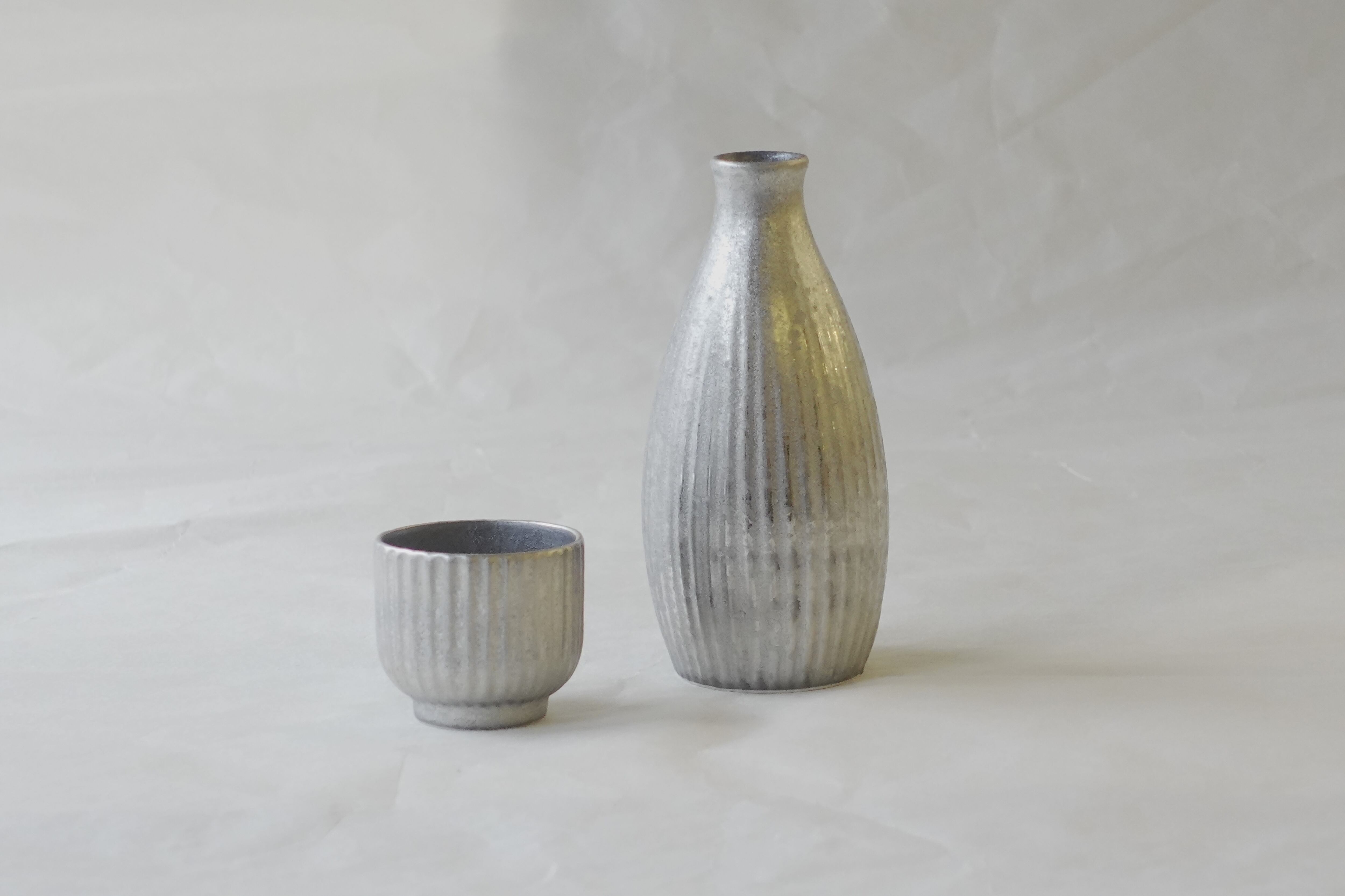 美濃焼 塚本快示 快山窯 青白磁 飛鳥文（ひちょうもん）7寸皿