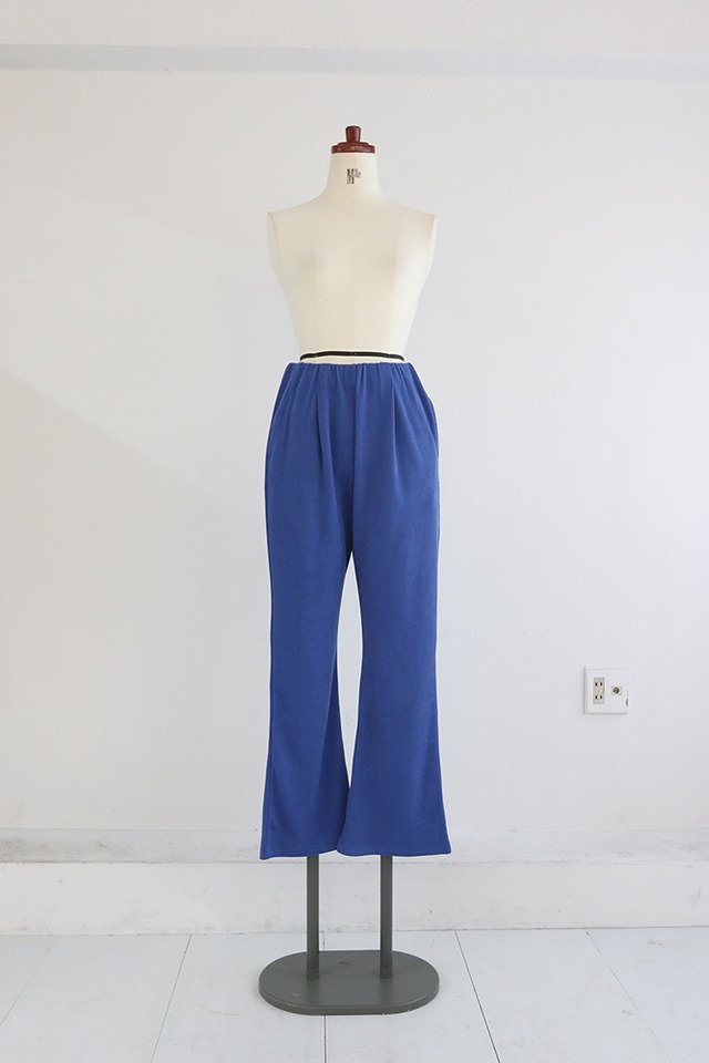 セミフレアパンツ/ SEMI FLARE PANTS (25P24000K)