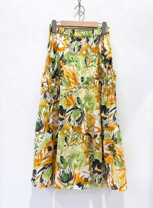 ボタニカルプリントフレアスカート
