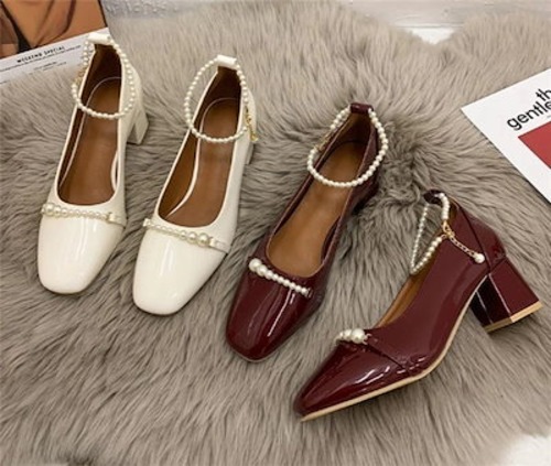 メガ割 オシャレの幅が広がる韓国ファッション スクエアトゥ 百掛け レトロ 浅い口 シングルシューズ パール 装飾 太いヒール ピンヒール sweet系 気質 トレンド