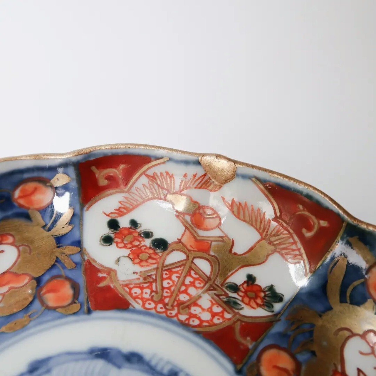 赤と青の金継ぎ小皿