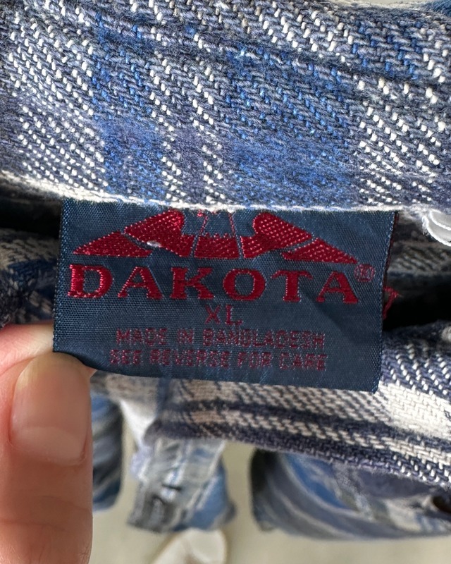 -DAKOTA- Vintage 90s XL Flannel Check Shirt