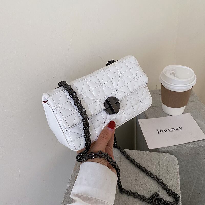 小さなバッグ女性のバッグ2020夏の新しい波insワイルドチェーンショルダーメッセンジャーバッグファッション刺繍小さな正方形のバッグ Tiancai_Wing_Bag4009698