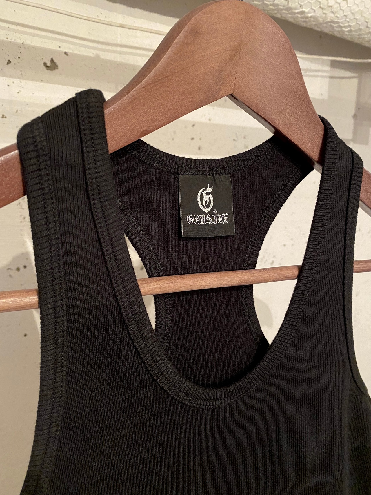 GODSIZE® LOGO TANK TOP [BLACK]