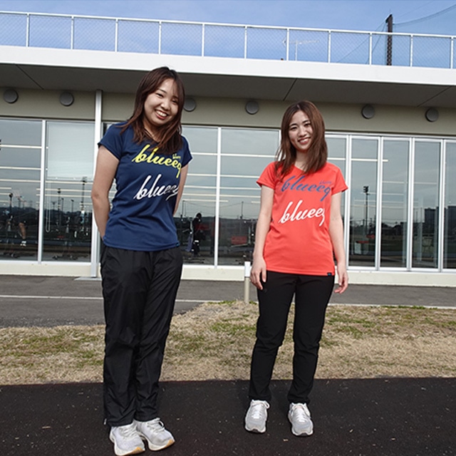 V-NECK SCRIPT TEE［BQAS-00032,BQAS00033,BQAS00034,BQAS00035］