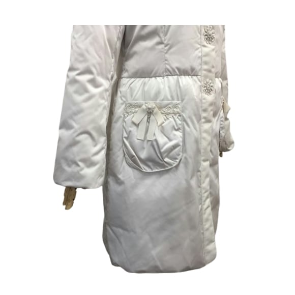 スーパービューティー ダウンコート ビジューボタン&レース使いダウン