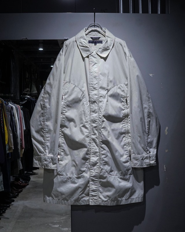 【add (C) vintage】“TOMMY HILFIGER” White Color Long Soutain Collar Coat