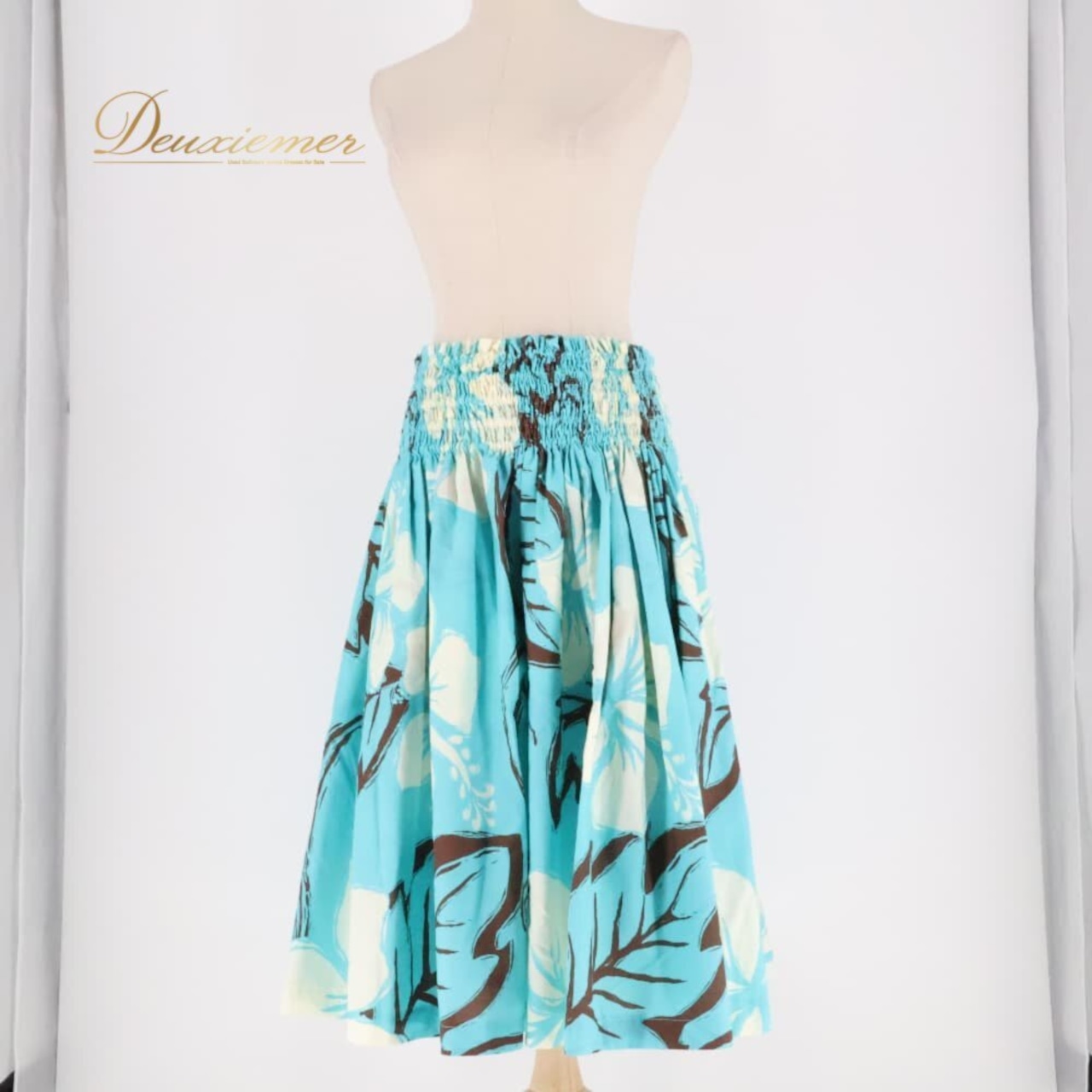 フラダンス 衣装 パウスカート ブルー系 ハイビスカス柄 シングル シンプル かわいい 華やか 鮮やか 明るい 爽やか 水色 白 茶 ダンス衣装 ハワイアンダンス レディース ハワイアン アロハ ハワイアンプリント フラ ダンス レッスン 練習 水色系 青系