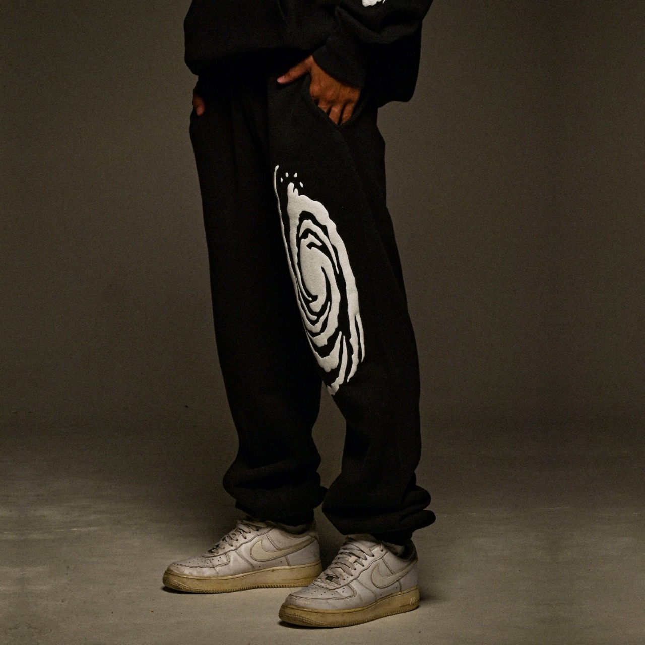 GALAXY HEAVYWEIGHT SWEAT PANTS【Black】