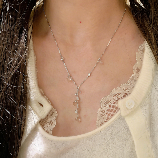 mo透き通るブドウの水晶ネックレス