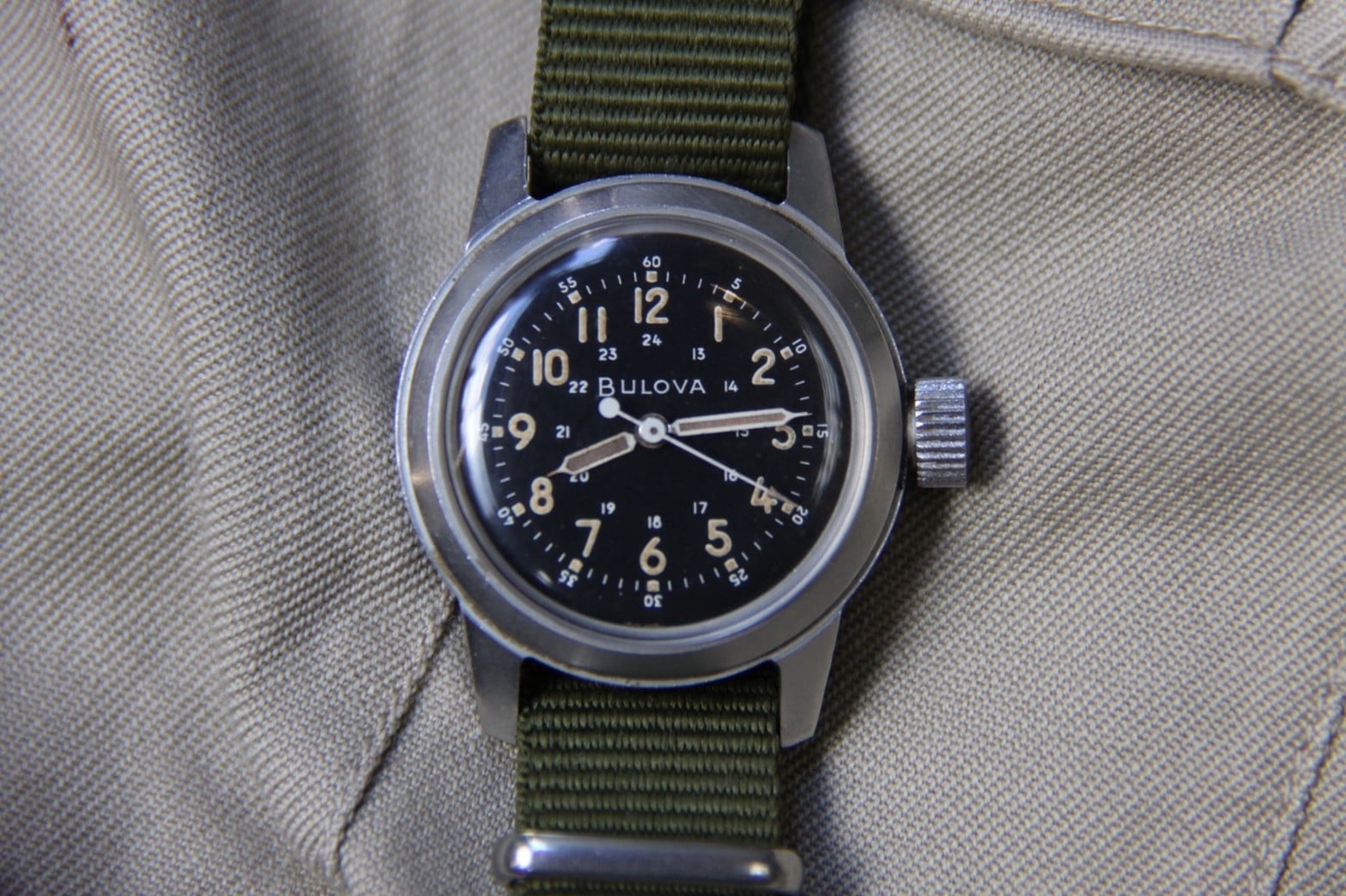 BULOVA ブローバ MIL-W-3818A 軍用 手巻き まるい 腕時計