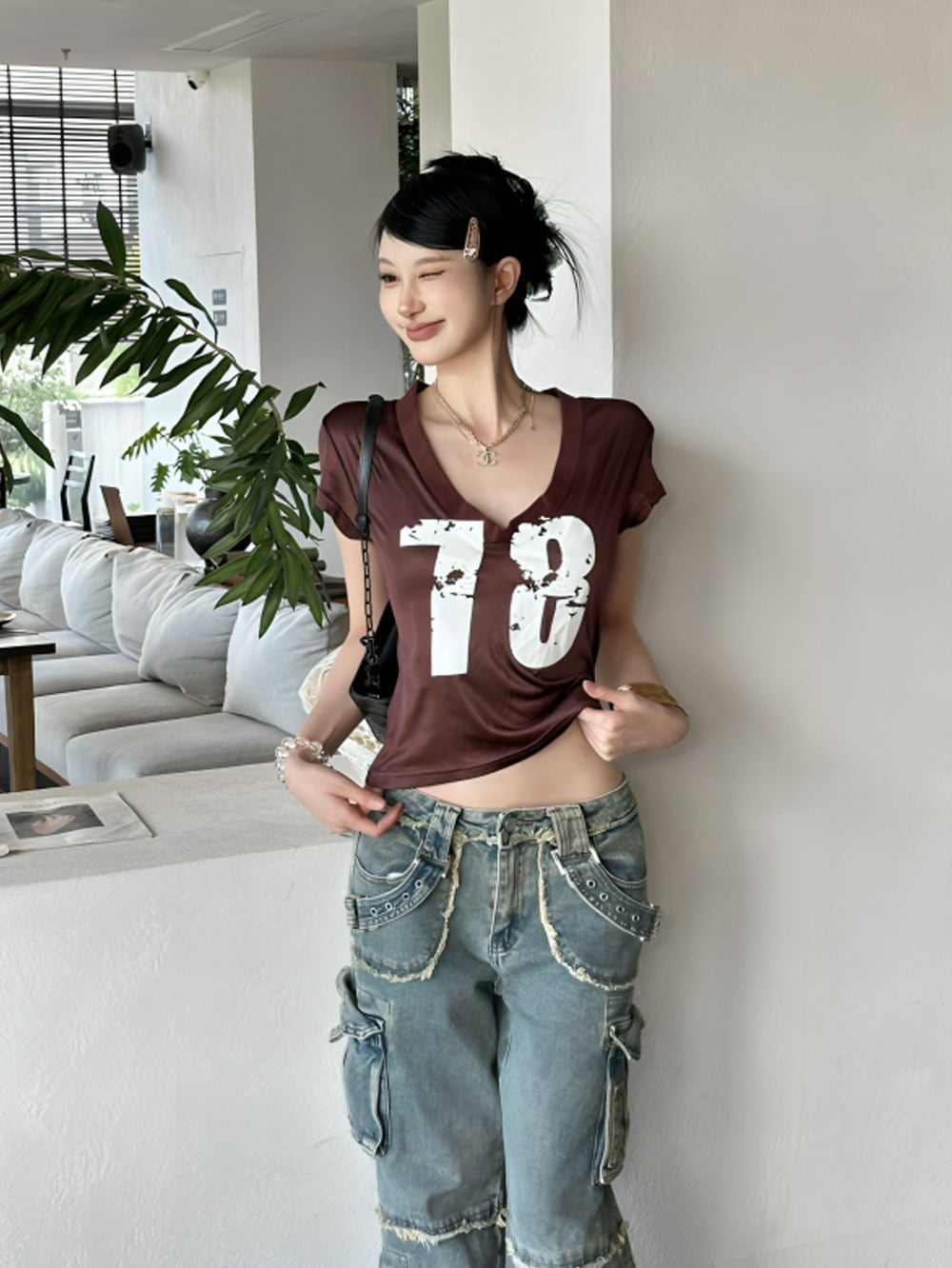 Y2K｜78ブラッシングナンバーVネックトップス | 韓国/ワンホン