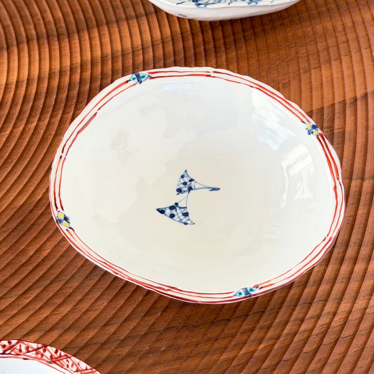 松尾貞一郎 | やわらか浅鉢(5,5寸変形浅鉢) 約16cm(赤絵三角紋)貞土窯・有田