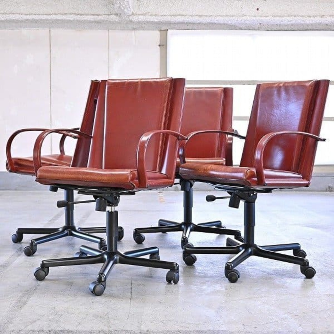 最高級 イタリア製 matteograssi/マテオグラッシ エグゼクティブチェア 4脚セットa 本革 ダイニング リビング【中古家具/中古インテリア/USED家具ユーズド家具/リサイクル】