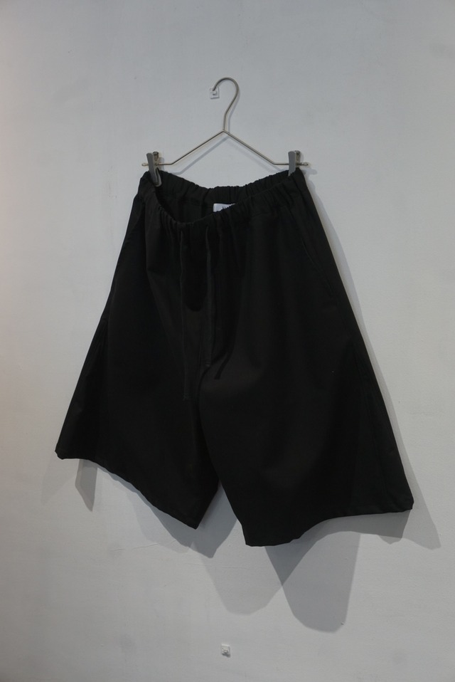 NiLS / short pants