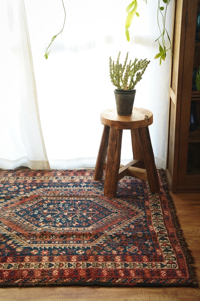 1689-Vintage Qashqai rug