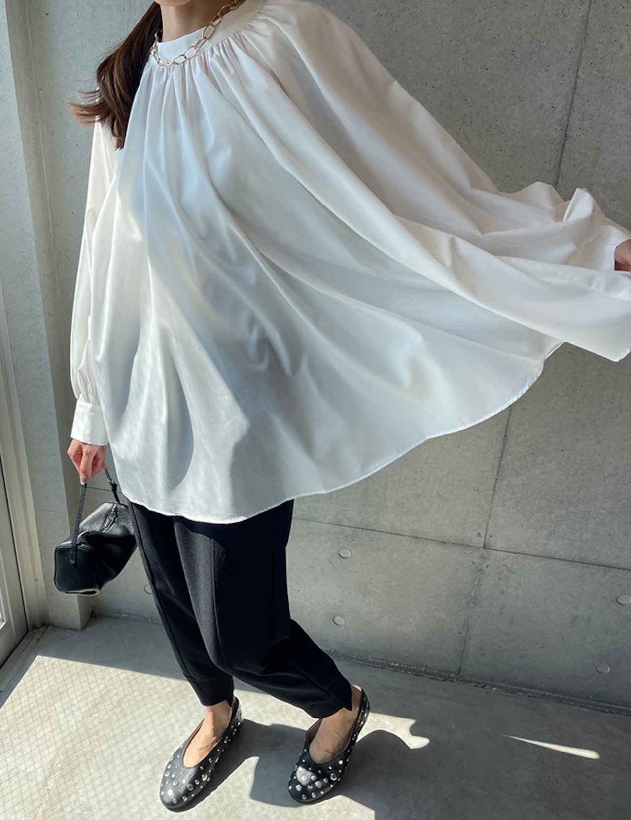 【25aw】Neck-line Shirring Blouse_2colors