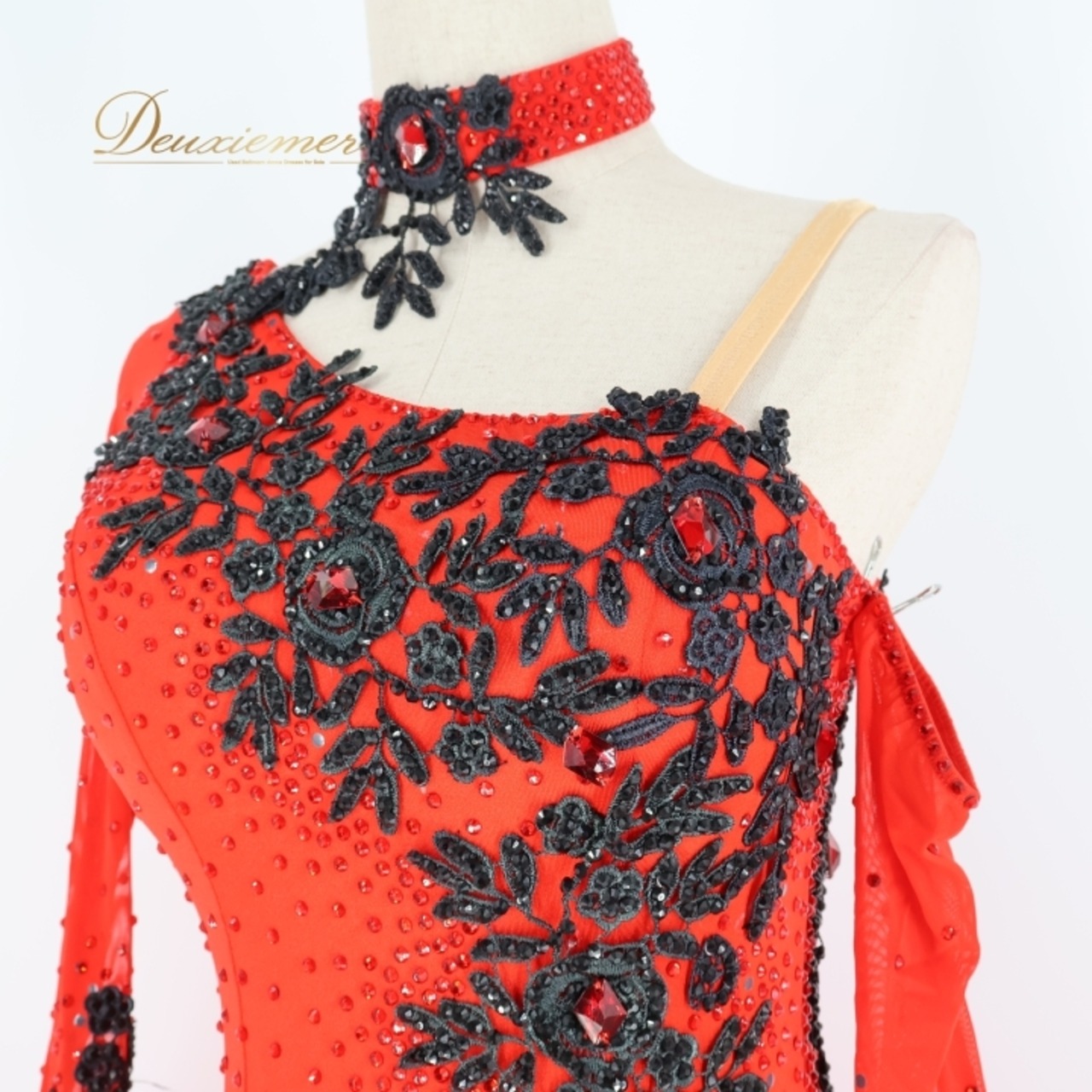 社交ダンス 衣装 スタンダードドレス ワンピース ドレス スタンダード フロート 赤 黒 デモ 競技 VeRTigo フリル レース ブラック系 レッド系 競技用ドレス ダンス衣装 フロートデザイン 華やか パーティー 衣装フリル おしゃれ ステージ衣装 女性用 上品