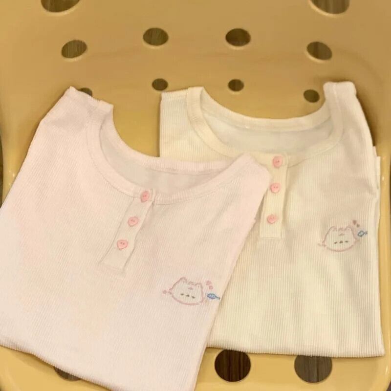 【新作】【送料無料】 O ネック Tシャツ女性刺繍ボタンフライ固体日本スタイル素敵なオールマッチ長袖春甘い生き抜く快適な 0313874422477