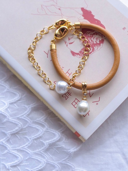 南洋パールキャメルレザーブレス/K18YGコーティング