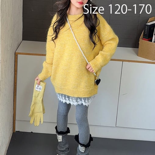 レース付きのイエローセーター