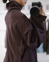予約販売 | i’m here : - “SLIT” JERSEY ：Brown｜スリットタートル／フライス素材／キモノスリーブ／カットオフ仕様／立体マチ